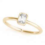 Solitaire Fashion Ring, Emerald Shape, in Yellow Gold - 85204